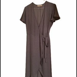 Wrap dress navy blue and white